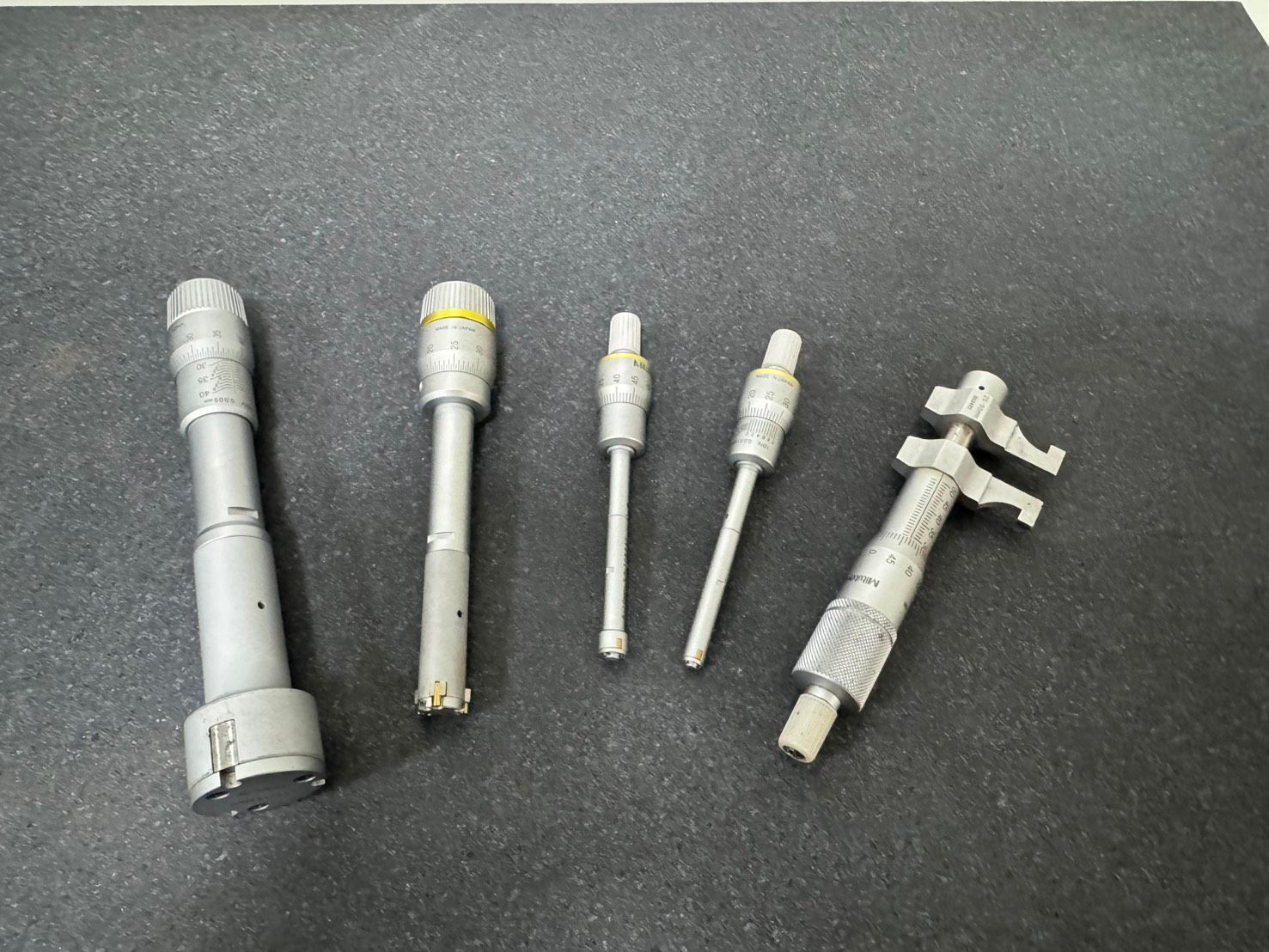 廠內量具設備 各式內徑分厘卡.jpg